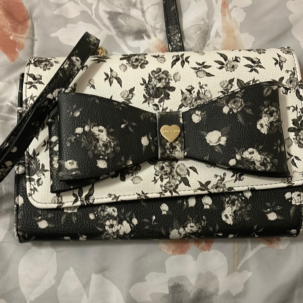 Hersey Johnson crossbody